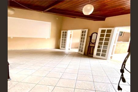 Casa à venda com 2 quartos, 240m² em Vila Metalúrgica, Santo André