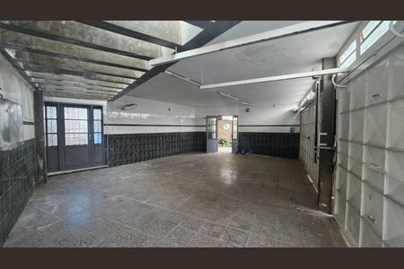 Casa à venda com 280m², 4 quartos e 4 vagas