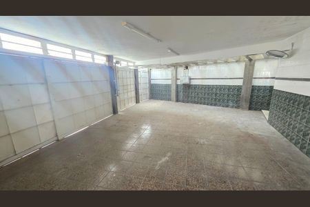 Casa à venda com 280m², 4 quartos e 4 vagas