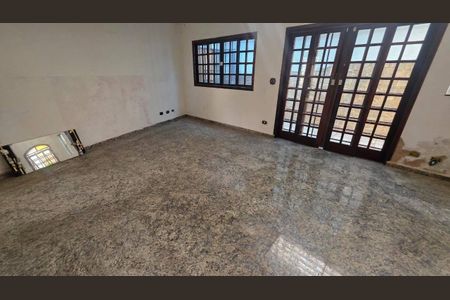 Casa à venda com 280m², 4 quartos e 4 vagas