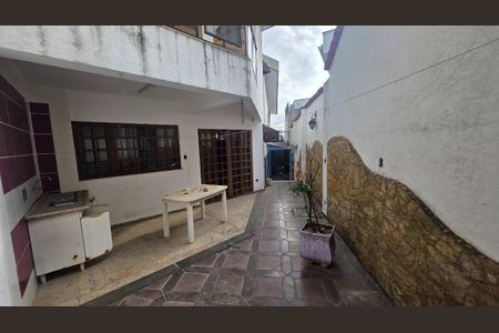 Casa à venda com 280m², 4 quartos e 4 vagas