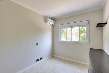 Casa à venda com 152m², 4 quartos e 2 vagas