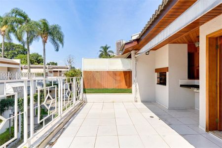 Casa à venda com 152m², 4 quartos e 2 vagas