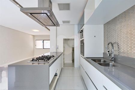 Casa à venda com 152m², 4 quartos e 2 vagas