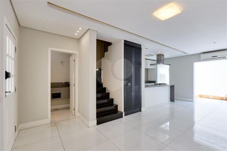 Casa à venda com 4 quartos, 152m² em Santo Amaro, São Paulo