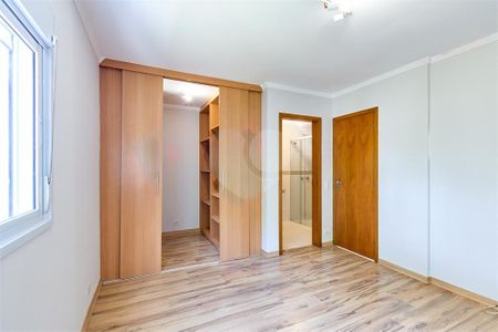 Casa à venda com 152m², 4 quartos e 2 vagas