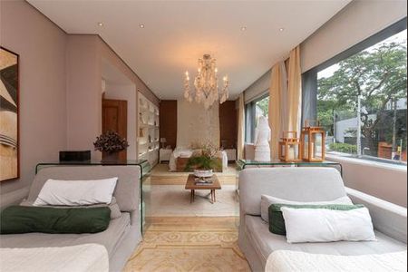 Casa à venda com 690m², 4 quartos e 8 vagas