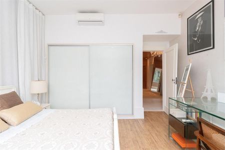 Casa à venda com 690m², 4 quartos e 8 vagas