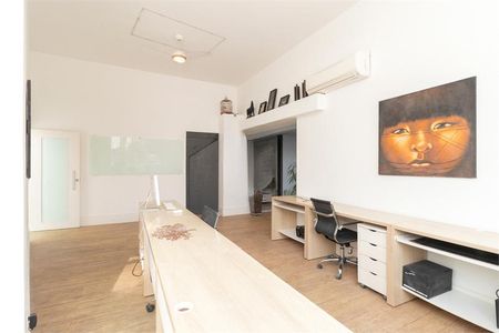 Casa à venda com 690m², 4 quartos e 8 vagas