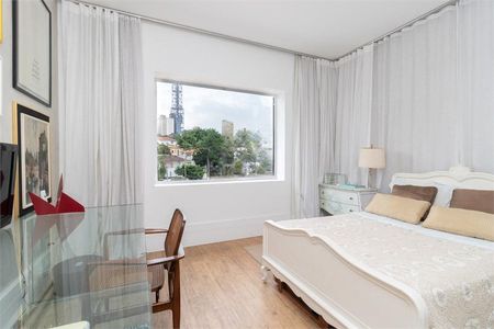 Casa à venda com 690m², 4 quartos e 8 vagas