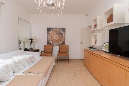 Casa à venda com 4 quartos, 690m² em Perdizes, São Paulo