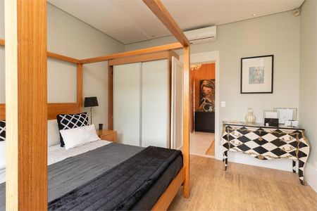 Casa à venda com 690m², 4 quartos e 8 vagas