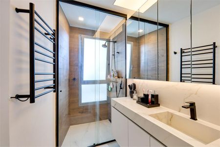 Apartamento à venda com 3 quartos, 197m² em Jardim das Acacias, São Paulo