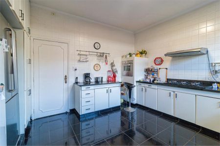 Casa à venda com 269m², 3 quartos e 5 vagas