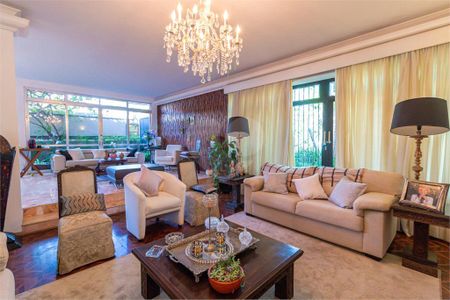 Casa à venda com 3 quartos, 269m² em Chácara Monte Alegre, São Paulo