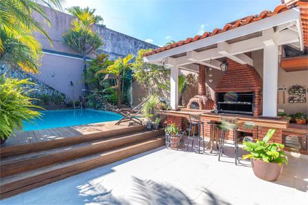 Casa à venda com 269m², 3 quartos e 5 vagas