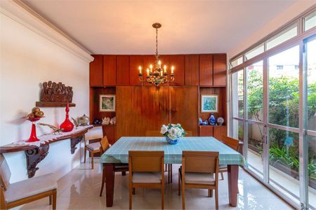 Casa à venda com 269m², 3 quartos e 5 vagas