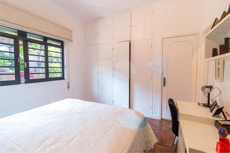 Casa à venda com 3 quartos, 269m² em Chácara Monte Alegre, São Paulo