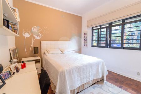 Casa à venda com 269m², 3 quartos e 5 vagas