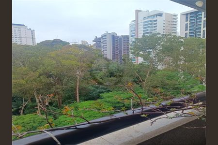 Apartamento à venda com 226m², 3 quartos e 4 vagas