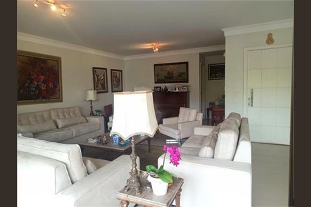 Apartamento à venda com 226m², 3 quartos e 4 vagas