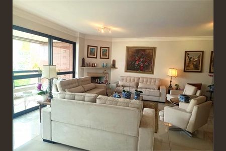 Apartamento à venda com 3 quartos, 226m² em Vila Suzana, São Paulo