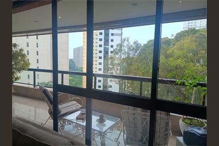 Apartamento à venda com 226m², 3 quartos e 4 vagas