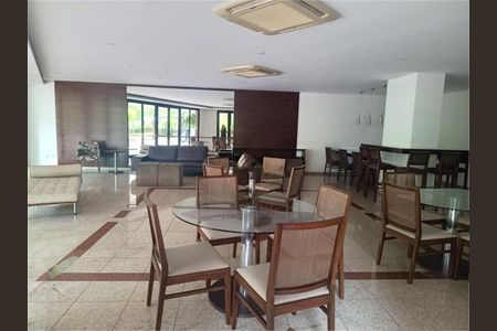 Apartamento à venda com 226m², 3 quartos e 4 vagas