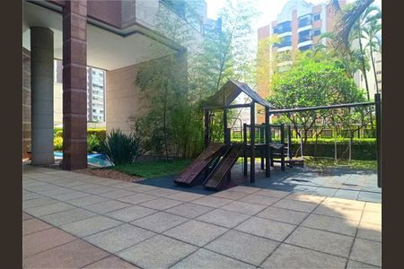 Apartamento à venda com 226m², 3 quartos e 4 vagas