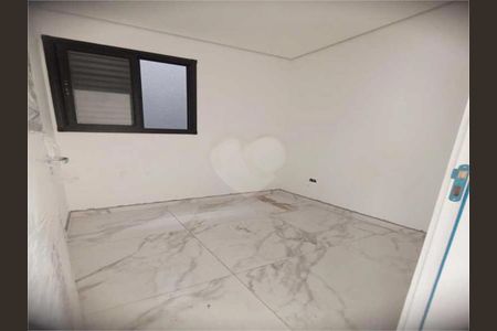 Apartamento à venda com 2 quartos, 40m² em São Lucas, São Paulo