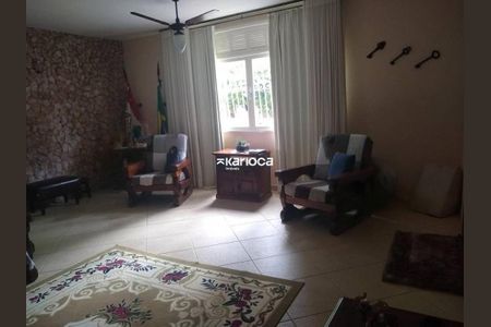 Casa à venda com 4 quartos, 325m² em Taquara, Rio de Janeiro