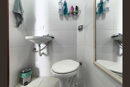 Apartamento para alugar com 68m², 2 quartos e 1 vaga Apartamento para alugar com 68m², 2 quartos e 1 vagaBanheiro da Suíte 1