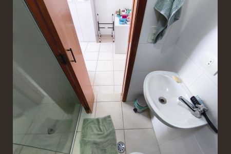 Apartamento para alugar com 68m², 2 quartos e 1 vaga Apartamento para alugar com 68m², 2 quartos e 1 vagaBanheiro da Suíte 1