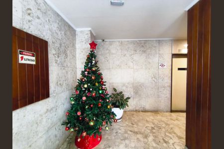 Apartamento para alugar com 68m², 2 quartos e 1 vaga Apartamento para alugar com 68m², 2 quartos e 1 vagaHall