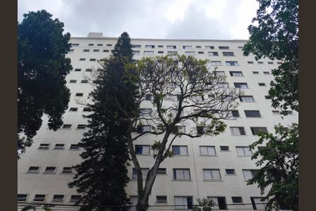 Apartamento para alugar com 68m², 2 quartos e 1 vaga Apartamento para alugar com 68m², 2 quartos e 1 vagaFachada