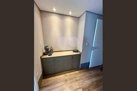 Apartamento à venda com 238m², 4 quartos e 4 vagas