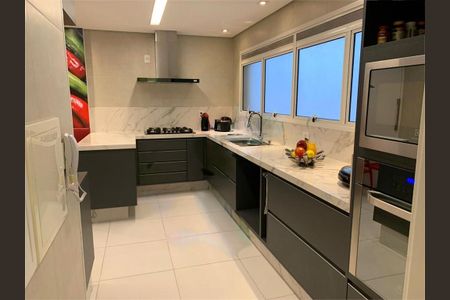 Apartamento à venda com 238m², 4 quartos e 4 vagas