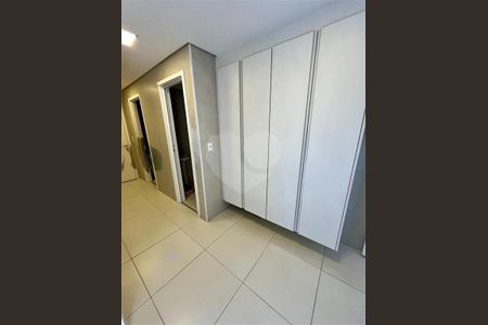 Apartamento à venda com 238m², 4 quartos e 4 vagas