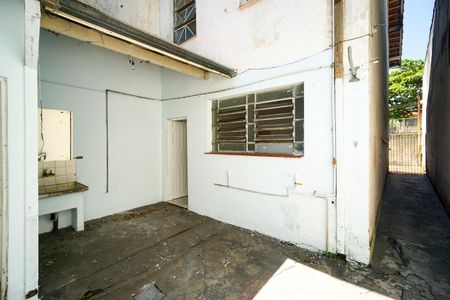 Casa à venda com 95m², 2 quartos e 2 vagasQuintal