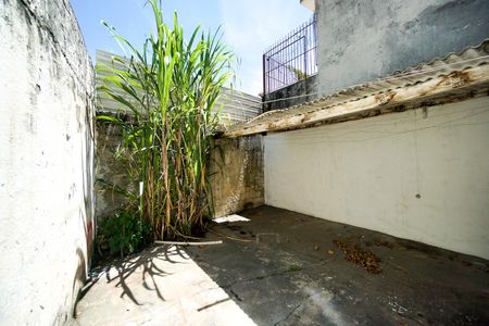 Casa à venda com 95m², 2 quartos e 2 vagasQuintal