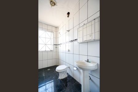 Casa à venda com 95m², 2 quartos e 2 vagasBanheiro Social