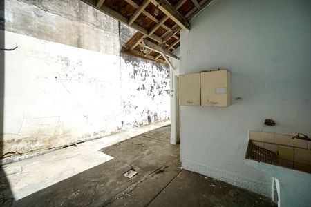 Casa à venda com 95m², 2 quartos e 2 vagasQuintal