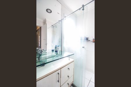 Apartamento à venda com 131m², 3 quartos e 2 vagas Apartamento à venda com 131m², 3 quartos e 2 vagasBanheiro da Suíte