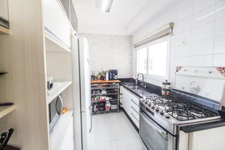 Apartamento à venda com 131m², 3 quartos e 2 vagas Apartamento à venda com 131m², 3 quartos e 2 vagasCozinha