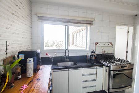 Apartamento à venda com 131m², 3 quartos e 2 vagas Apartamento à venda com 131m², 3 quartos e 2 vagasCozinha