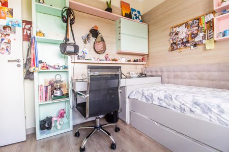 Apartamento à venda com 131m², 3 quartos e 2 vagas Apartamento à venda com 131m², 3 quartos e 2 vagasQuarto 2