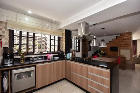 Casa para alugar com 190m², 3 quartos e 2 vagasCozinha