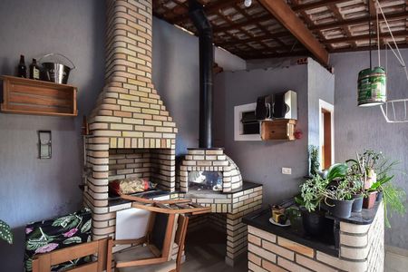 Casa para alugar com 190m², 3 quartos e 2 vagasChurrasqueira