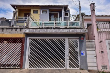 Casa para alugar com 190m², 3 quartos e 2 vagasFachada