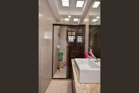 Casa para alugar com 190m², 3 quartos e 2 vagasBanheiro Suíte 